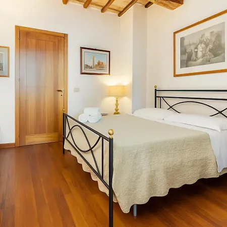 The Balcony - Piazza Del Campo Apartment *