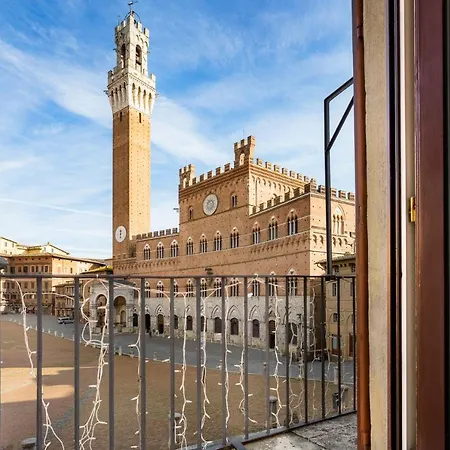 Apartment The Balcony - Affaccio Su Piazza Del Campo Siena