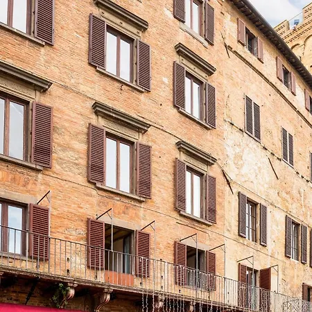 The Balcony - Affaccio Su Piazza Del Campo Siena