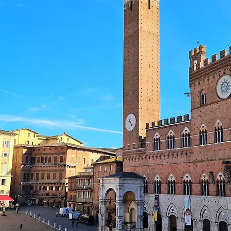The Balcony - Affaccio Su Piazza Del Campo Siena